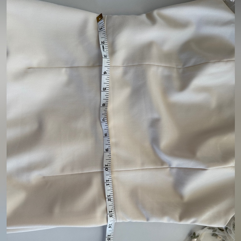 🔥Lichi Cream Sheath Midi Dress with Puff Sleeves in Perfect condition 🔥 - Picture 12 of 13